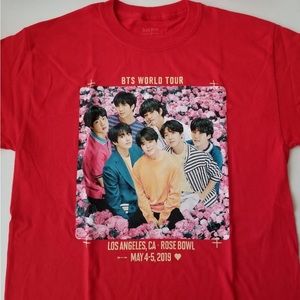 BTS World Tour T Shirt Size M Brand New